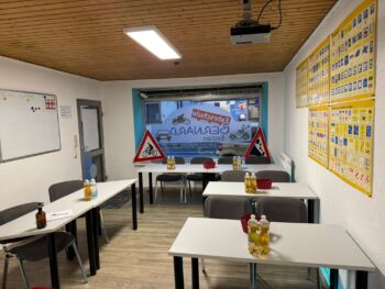 Fahrschule Bernard Hallstadt innen